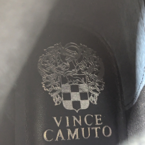 NEW ...Vince Camuto Black Selpisa Boot...Size 7 - Picture 10 of 12